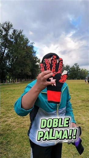 "Double palm" gloves for S/.199 ⚽️🧤variety of models and colors ‼️#goalkeeper#goalkeepergloves #g...