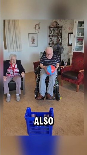 Creates fun games for elderly @bewegenisleven-joel 🫶🏽