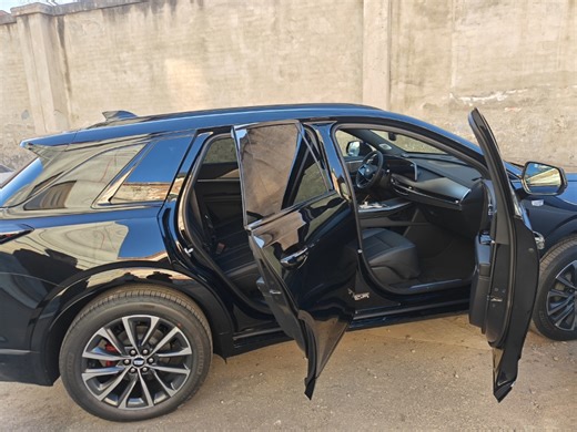 终于喜提全新 XT5！它的外观时尚大气，内饰精致豪华，操控感绝佳。坐进车内，舒适感扑面而来。此刻，满心欢喜与期待，愿未来的旅途皆有它相伴，一路畅行无忧。_哔哩哔哩_bilibili