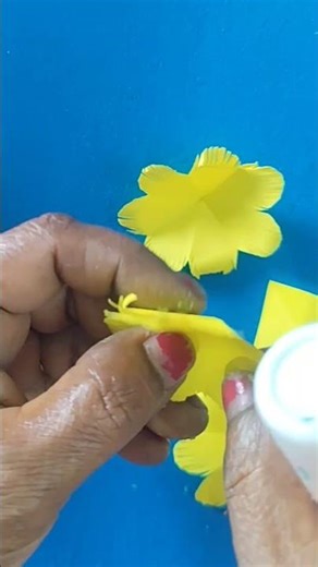 Easy Paper Flower 🌸 | Quick DIY Craft #shorts