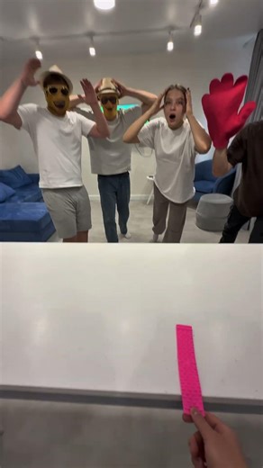 Super velcro fails in cat mode — hilarious drops edition! 😅🪝⬇️