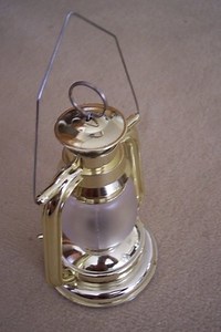 How to Paint Coleman Lanterns | Homesteady