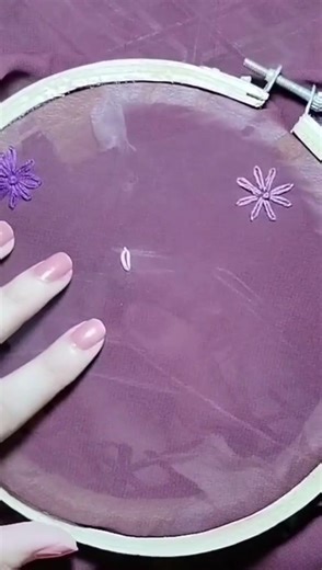 Easy Lazy Daisy Hand Embroidery #viral #lazydaisystitch #flowerembroidery #trending