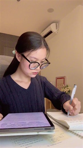 It sounds crazy to wake up at that time 😂, but I chose happiness this morning… and I have a test today 😭 #studytok #study #studywithme #students