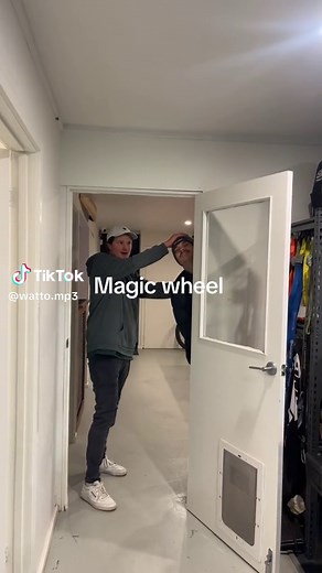 Unbelievable Magic Wheel Trick - You Won't Believe Your Eyes!