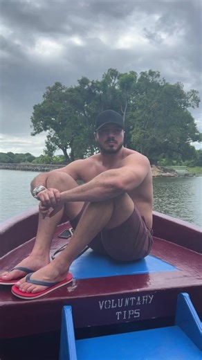 Videos de AaronMuscles (@aaronmuscles) con “One Side - Iyanya”