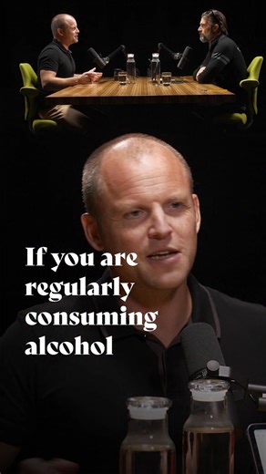 Ruari Fairbairns on the negative repercussions of alcohol on both mind and body. Episode 805. ✌🏼🌱 – Rich | Rich Roll