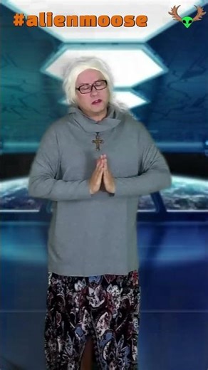 CLAP AND REACT ALIEN TEST #crazy #alien #reels #horror #comedy #silly #outtake #bloopers #family