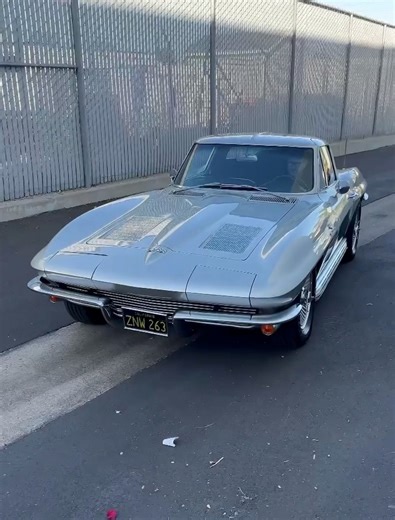 '63 Split-Window with side pipes, a 4-speed manual and factory fuel injection. Does it get much better? | The Lost Corvettes