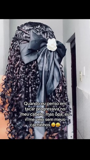 Cachos ou Progressiva? A Dúvida do Cabelo