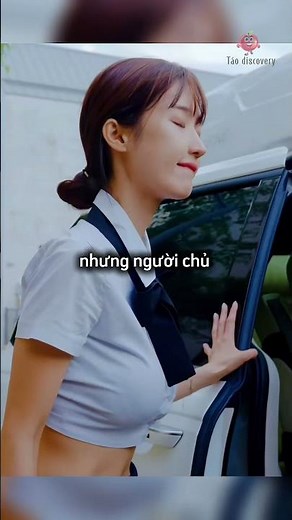 New security guard helpless with her boss on her first day 😆