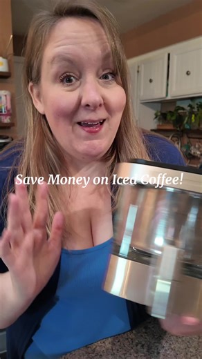 Make amazing cold brew concentrate at home with the KitchenAid cold brew maker! Makes YUMMY iced coffee plus saves money! #qvc #kitchenaid #coldbrewcoffee #icedcoffee #tiktokshopcreatorpicks