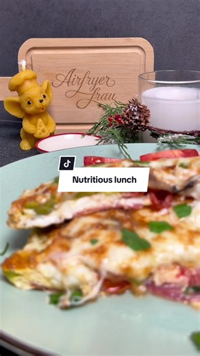 A hearty lunch: eggs with veggies and cheese in the air fryer — super quick and no dirty dishes! 🍳🥦🧀🔥 #airfryer #airfryerfrau #omelette #breakfastrecipes #breakfastidea