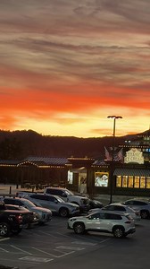 Sunset tonight😍 The sky was on fire🔥#greatsmokymountains #greatsmokymountainsnationalpark #fall2024 #sunset #sunsetphotography #sunsetlovers | I Love The Smoky Mountains