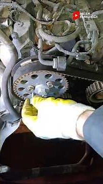 Timing Belt Replacement VW Crafter 2.0 TDI — Part 1: Engine Disassembly.