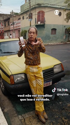 Agostinho Carrara de volta: como criar personagens IA no Canva