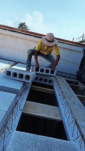 Concrete Block Placement Techniques on Construction Sites