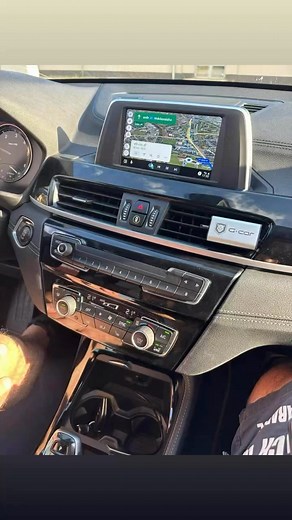 Dneska jedna atypictejsi montaz, bmw x1 f48, kde ke stesti chybelo android auto a couvaci kamera 🙂 Takze uz nahozeno na origo displej a hned to vypada lip😃 | BMW Android a Carplay Brno a Morava