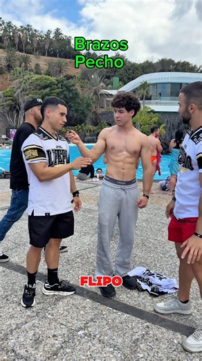 Bodybuilders give their opinions on my physique, what do you say? 🫵🦍