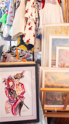 Meet the Merchant: Shannon Mullen Art 🎨 A creative force in Old Town Bay St. Louis, @Mullen_Shannon_Art brings stories to life through acrylic and watercolor paintings that feel personal, expressive, and one of a kind. From custom portraits and hand-painted oyster shells, to Mardi Gras scenes and live event painting, her work captures moments that matter. Shannon also offers art classes for different ages. Looking for meaningful, custom artwork made in Old Town? This is a stop worth making! 📍 