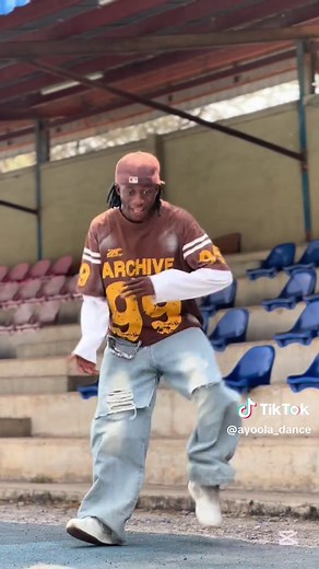 Replying to @OYADARE EMMANUEL GBOLAHAN e sweet #ayoola_dance #tik_tok #viral_video #follow #2025 #sunday
