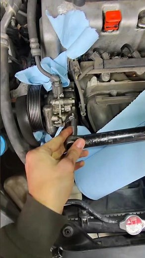 Come replace a power steering pump with me! #mechaniclife #mechanic #mechanicmonday