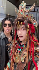 [Xiaomeng] When we came to comic con dressed up in Nuo dance costumes #cos #cosertiểumộng小梦 #shorts