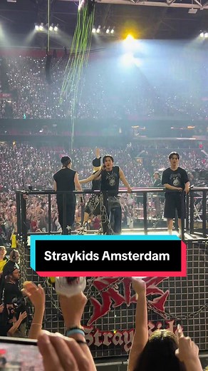 My mind can’t even comprehend what happened last night. It was the best show I’ve ever seen and couldn’t really believe how close they were #straykids #straykidsstay #stayallaroundtheworld #skz #skzstay #stay #dominATE #amsterdam #johancruijffarena #concerts #kpop #fyp #foryoupage❤️❤️ #fürdich