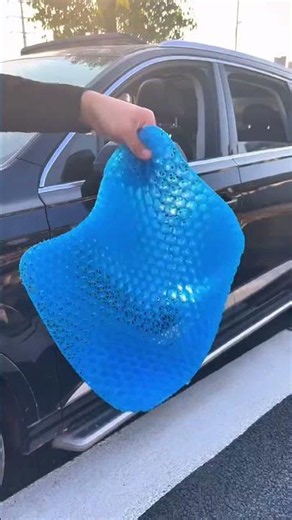 Honeycomb Breathable Sitting Gel Cushion 📌 My chair went from torture device to actually bearable. 🪑