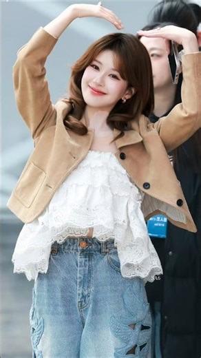 Zhao Lusi recording a new variety show 💕 #zhaolusi #赵露思 #actress #shorts