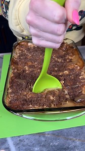Best Apple cake for Fall! Elaine makes a delcious apple, cheesecake struessel, dump cake for fall. | Elaine Carol’s Kitchen