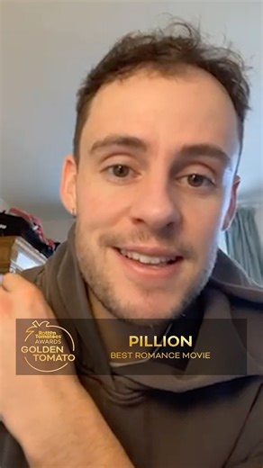 Writer/director Harry Lighton celebrates #Pillion winning the Rotten Tomatoes Award for Best Romance Movie! https://editorial.rottentomatoes.com/article/rotten-tomatoes-awards-2025-golden-tomato-awards-winners/?cmp=TWRT_Edit_RTA_2025 | Rotten Tomatoes