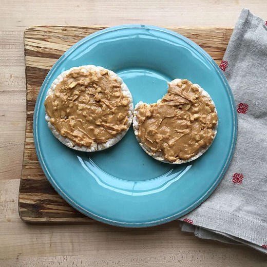 Are Rice Cakes Healthy? Here's What a Dietitian Says