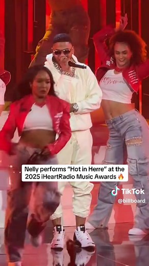 Nelly performs “Hot in Herre” at the 2025 iHeartRadio Music Awards 🔥 #nelly #hotinherre #hiphop #rap #rapper #raptok #livemusic #awards