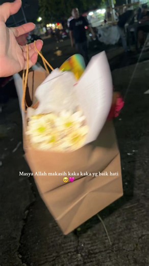 Masya Allah terimakasih orang baik yg suka kasih tim mba cuy dan mba cuy makanan juga Sehat sehat ya kalian 🥹❤️