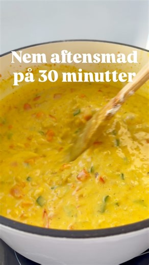 Million kylling i karry🤩 Aftensmad på bare 30 minutter og det smager så godt! 👇Opskrift i kommentarfeltet ❤️ | One Kitchen - A Thousand Ideas