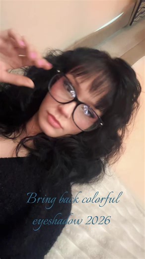 Embrace Colorful Eyeshadow Trends for 2026