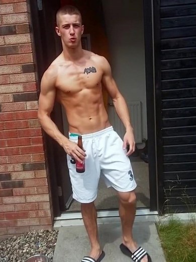 Muscle changing morph male