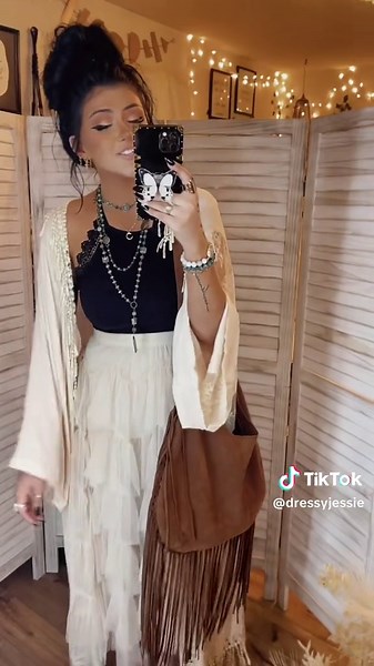 Bohemian Dream Outfit: Kimono & Skirt ✨