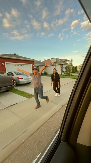 📚 Welcome Back, ECSD!📚 The first day of school is finally here, bringing a day full of excitement, new beginnings, and mixed emotions. We want to wish everyone a blessed and joyful start to the new school year. #ECSD #ECSDfaithinspires #BackToSchool #yeg #yegschools #yegmom #firstdayofschool