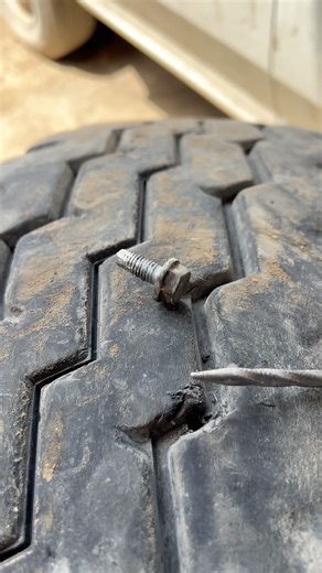 Heavy Truck Tubeless Tyre Puncture Repair | Strong Inner Fix 🔧