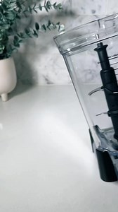 Key lime pie popsicles 🤤🍋‍🟩💚 Mix 2 cups limeade 1/2 cup sweetened condensed milk 12 oz vanilla Greek yogurt Zest from 1 lime Add to popsicle molds and freeze for 3-4 hours For the crust Combine 1 cup graham crackers with 2 tbsp unsalted butter in a food processor Add the crust on top of the popsicles and freeze for another 3-4 hours #asmr #keylimepie #popsicle #easyrecipe | The Restock