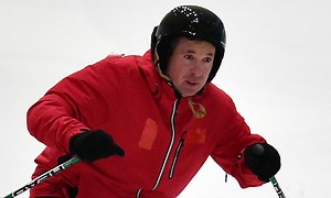 Robbie Fowler takes to the slopes for new partner launch