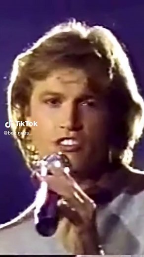 Andy Gibb performing “Shadow Dancing” live on Solid Gold, 1981. #andygibb #shadowdancing