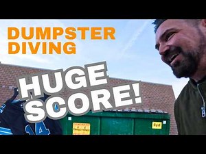 Epic Dumpster Diving Haul: Brand New Sports Apparel And More!!!