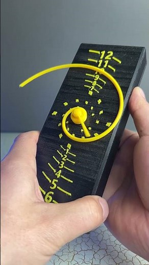 3D Printed golden spiral clock #3DPrinting #Shorts #Satisfying #Trending #CoolGadgets