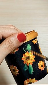 Plastic Container Reuse Idea 💡 Recycled Craft 😍 #diy #homedecor #plasticcontainer #recycling #recycledart #bestoutofwaste #craft #easytomake #easypaintingideas #vakartcraft #fbviral #fb #fbreelsfypシ゚viralシ #trendingpost #trendingvideo #trendingnow #1millionviews | Vak - Art & Craft