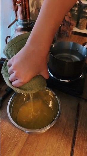 super easy whipped tallow body butter for all my crunchy girlies