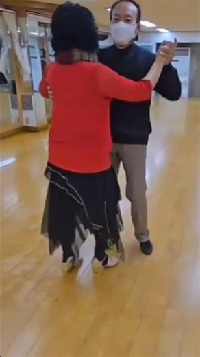 주민센터에서 사교댄스 부르스 강사에 지시에 따라 배우기 #운동 #사교댄스 #일상생활 #먹방 #찾아가는 #노래 #맨발