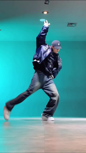 Heartsteel Paranoia Dance Tutorial with Baekhyun